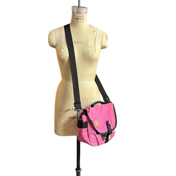 Timbuk2 Pink Crossbody Bag - Picture 1 of 10